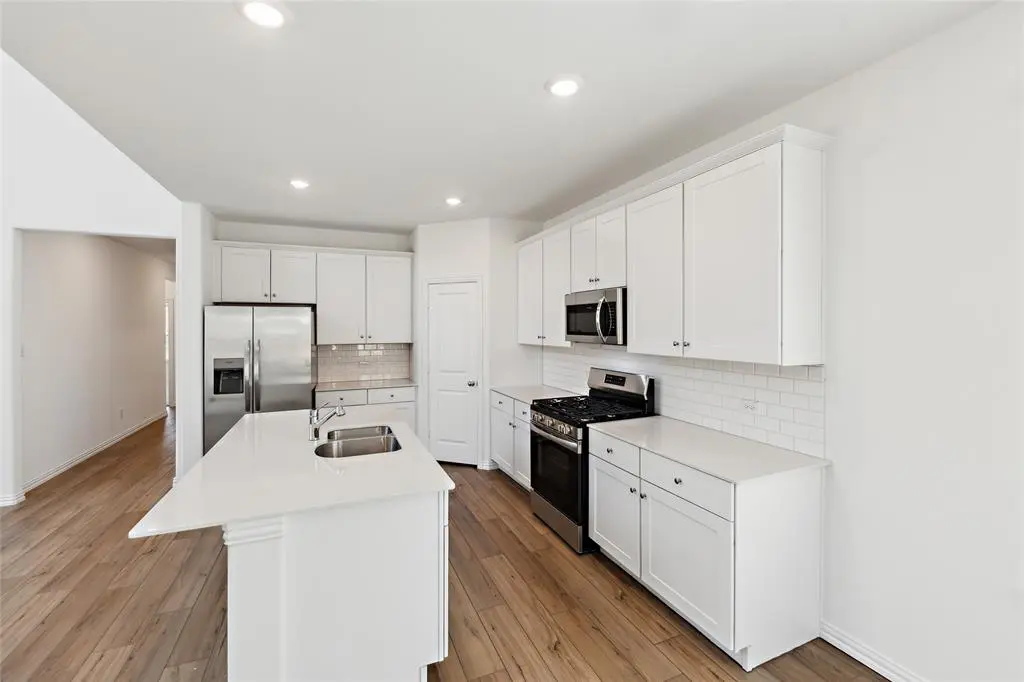 9300 Meadowfield Road, Fort Worth, TX 76179