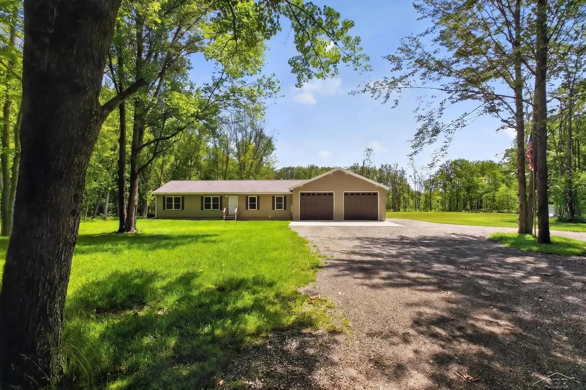 5590 N Jefferson RD, Mills Twp, MI 48642