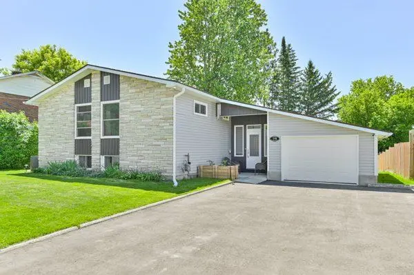 170 Durham ST N, Centre Hastings, ON K0K 2K0