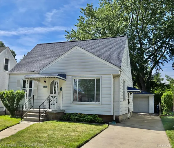 24353 Dartmouth ST, Dearborn Heights, MI 48125