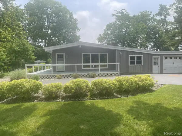 2141 Derfla DR, Royalton Township, MI 49085