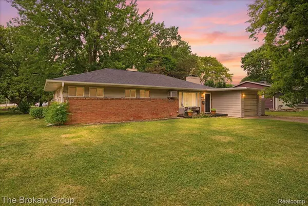 603 E Chelsea CIR, Davison, MI 48423