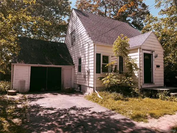 2109 Swayze ST, Flint, MI 48503