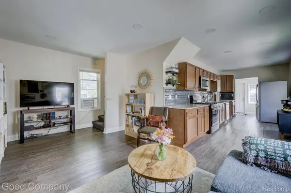 1812 E Meyers AVE, Hazel Park, MI 48030
