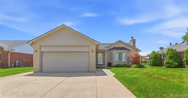 21618 Sue Ellen DR, Macomb Township, MI 48044