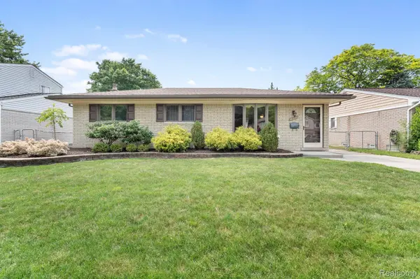 10330 Westlake ST, Taylor, MI 48180