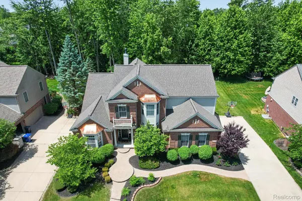 1630 Mistwood CT, Canton Charter Township, MI 48187