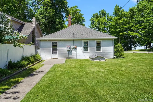 3931 S Shore DR, Elba Township, MI 48446