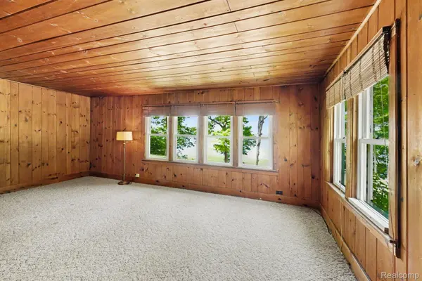 3931 S Shore DR, Elba Township, MI 48446