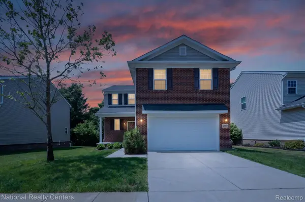 59697 TWIN PINES DR, Lyon Charter Township, MI 48165