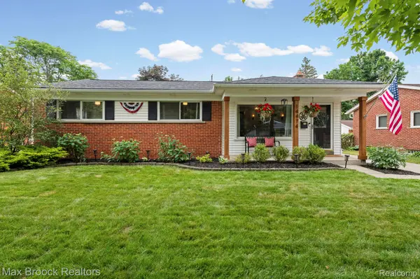 14474 Oxford, Plymouth Charter Township, MI 48170