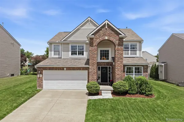 3849 Silver Charm LN, Oceola Township, MI 48843