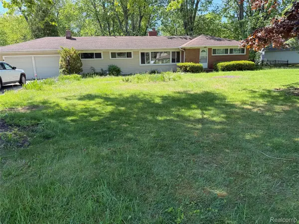 455 6th ST, Marysville, MI 48040