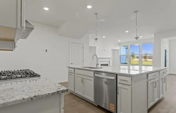 5576 E Spaniel DR, Pittsfield Charter Township, MI 48108