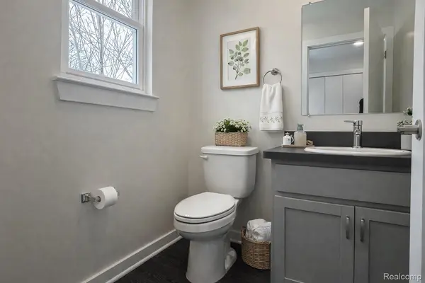 225 N Grove ST #4, Ypsilanti, MI 48198