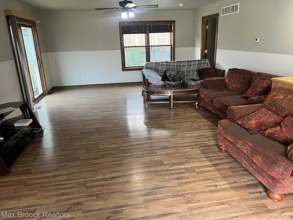 265 Huron Forest DR, Mentor Township, MI 48647