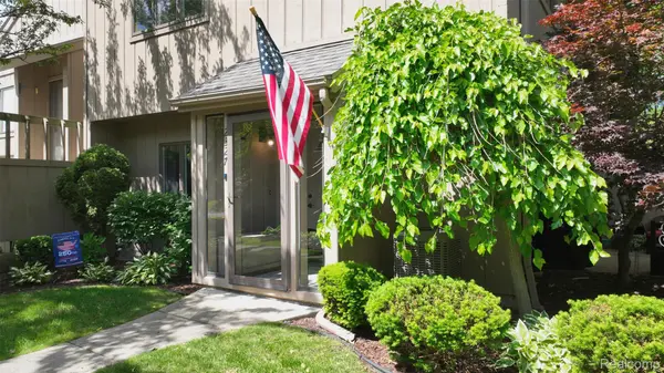 2327 Bay Woods CT, Frankenlust Township, MI 48706