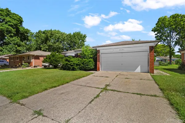 2891 Teasdale DR, Troy, MI 48083