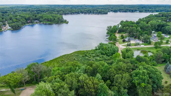 00 Big Lake Road, Springfield Charter Township, MI 48350