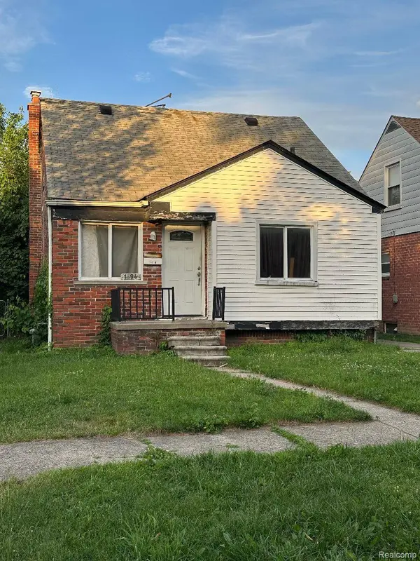 7394 Patton ST, Detroit, MI 48228