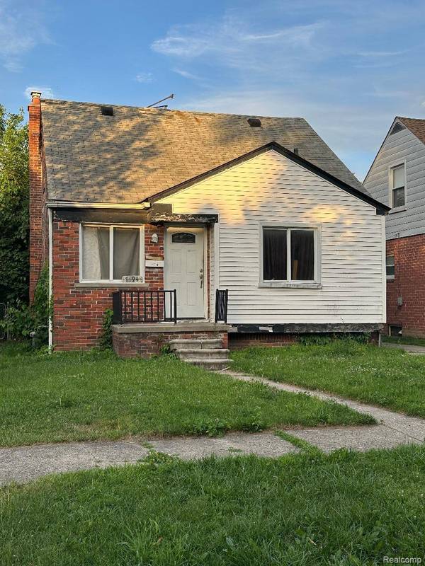 7394 Patton ST, Detroit, MI 48228