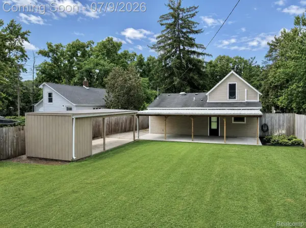 610 Quarter ST, Rochester, MI 48307