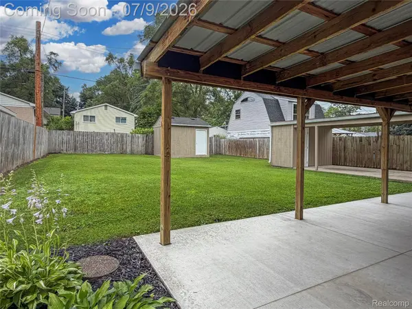 610 Quarter ST, Rochester, MI 48307