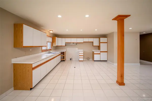 5401 Ternes ST, Dearborn, MI 48126