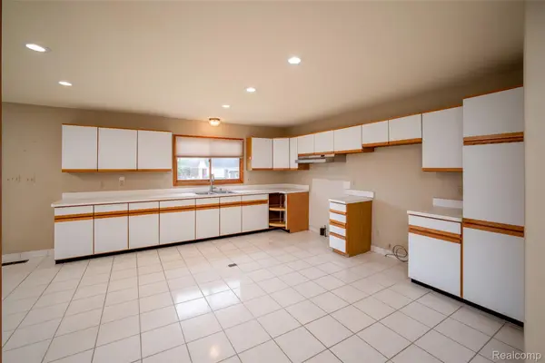 5401 Ternes ST, Dearborn, MI 48126