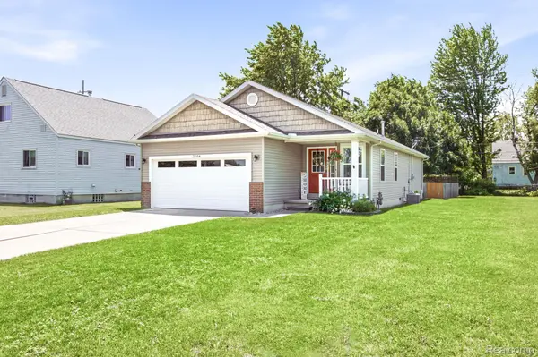 2504 John L ST, Port Huron, MI 48060