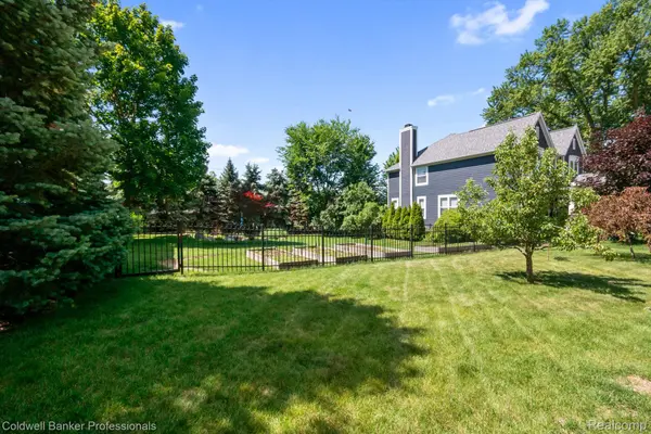 935 Simpson ST, Plymouth, MI 48170