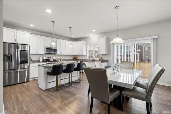 320 Hidden River E, Holly Township, MI 48442