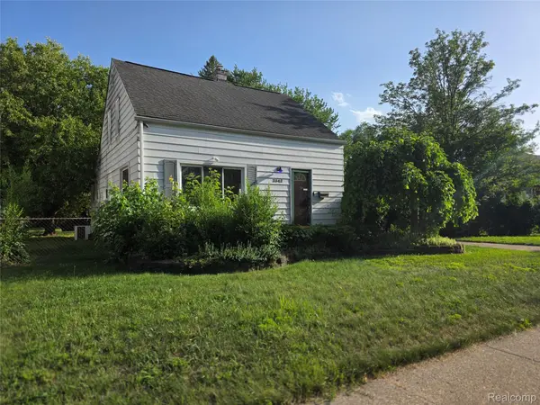 3342 Bart AVE, Warren, MI 48091