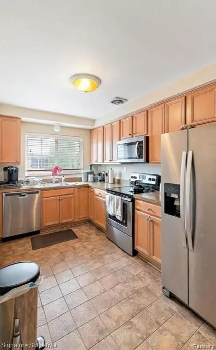 463 N Eton ST, Birmingham, MI 48009