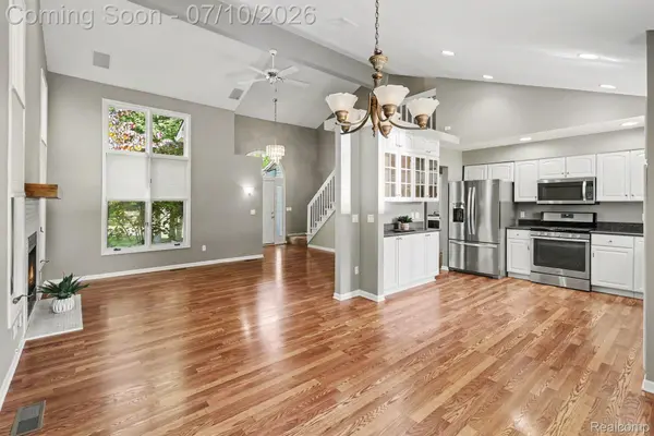 2460 Livernois DR, Oceola Township, MI 48843