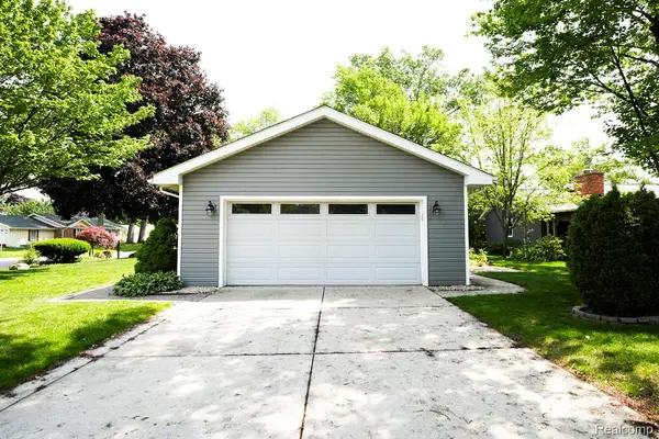 2016 Brandywine LN, Port Huron, MI 48060