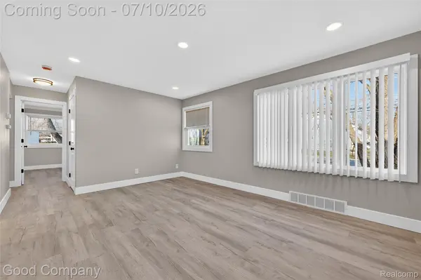 34039 Cambria CT, Westland, MI 48186