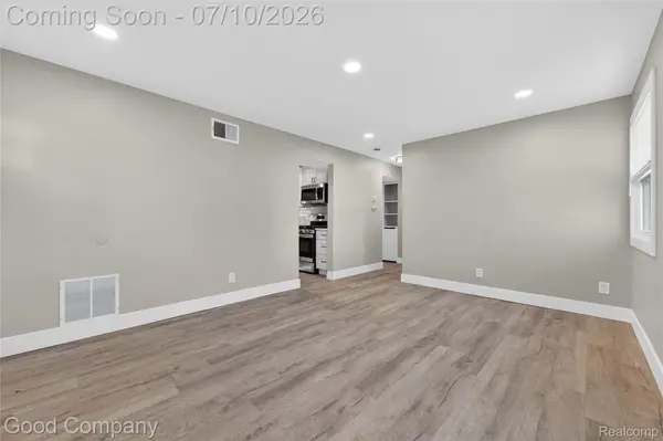 34039 Cambria CT, Westland, MI 48186