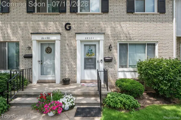 28264 Universal DR #82, Warren, MI 48092