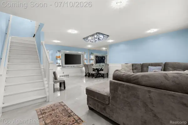 28264 Universal DR #82, Warren, MI 48092