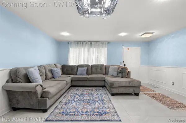 28264 Universal DR #82, Warren, MI 48092