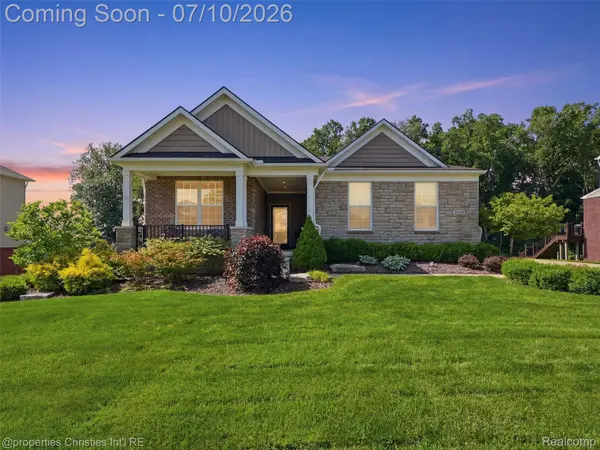 30243 Macintosh LN, Lyon Charter Township, MI 48165