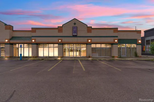 29311 Ann Arbor TRL, Westland, MI 48185