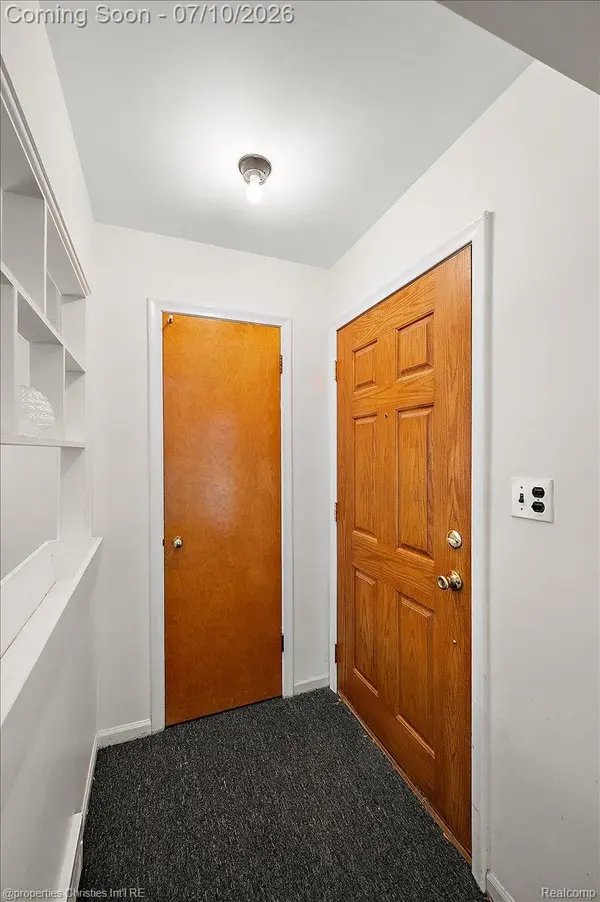 1527 Hazel ST, Birmingham, MI 48009