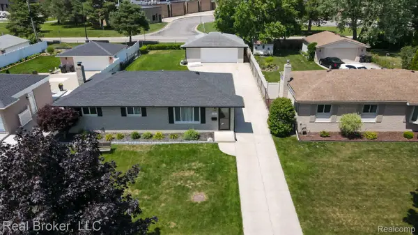 11455 Plumridge BLVD, Sterling Heights, MI 48313