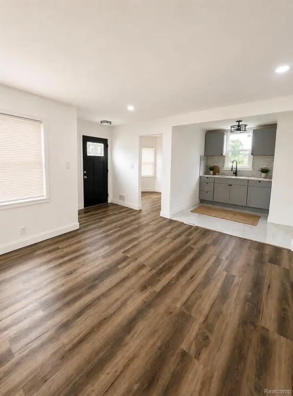 12740 August ST, Detroit, MI 48205