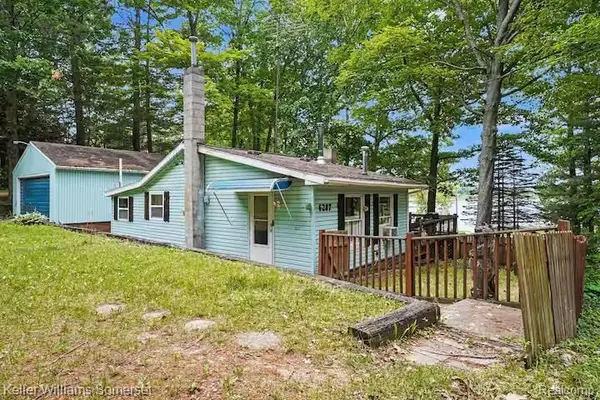 6287 Rock RD W, Garfield Township, MI 48632