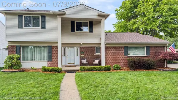 8731 Paulina DR, Sterling Heights, MI 48312