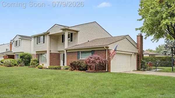 8731 Paulina DR, Sterling Heights, MI 48312