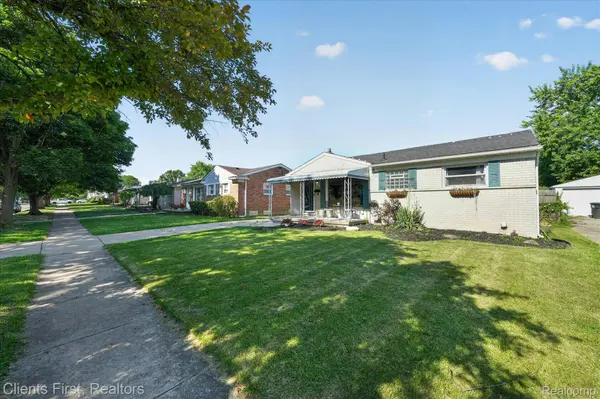 7520 Sloan ST, Taylor, MI 48180
